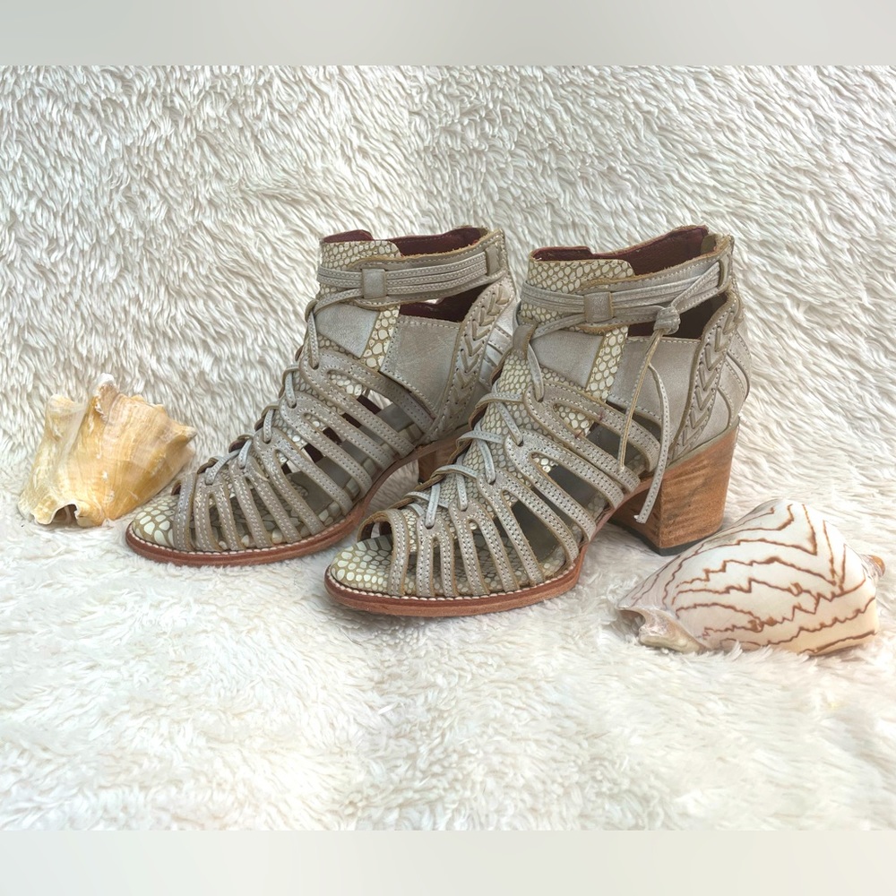 Freebird Beige Multi Wazee - Size 7 - image 2